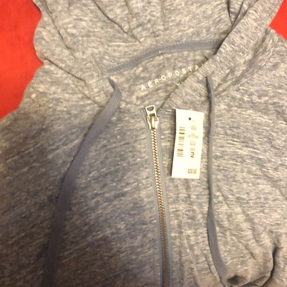 Aeroposta lightweight sweatshirt runs small - Picture 1 of 3